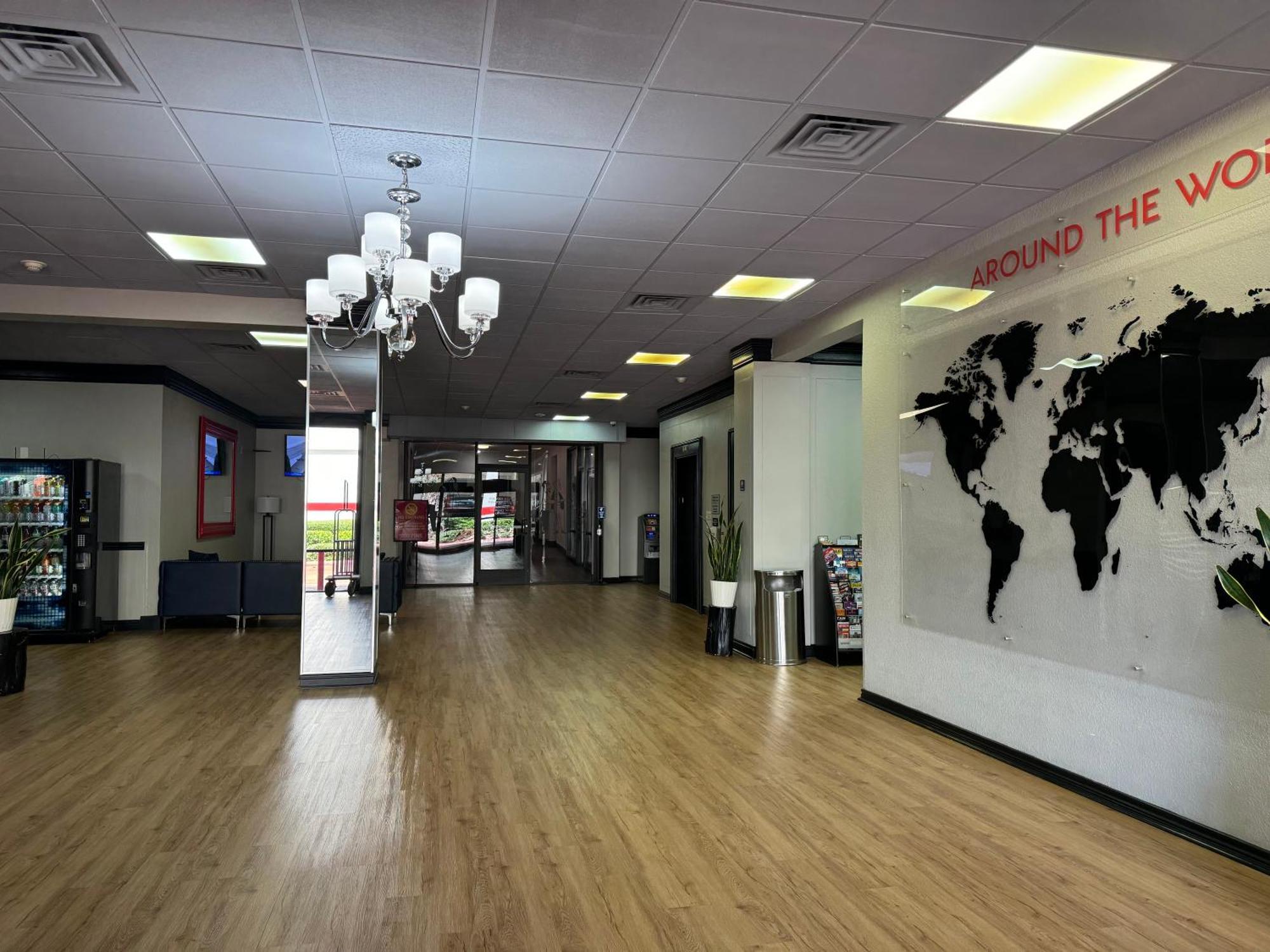 Alexis Hotel & Banquets Dallas Park Central Galleria المظهر الخارجي الصورة
